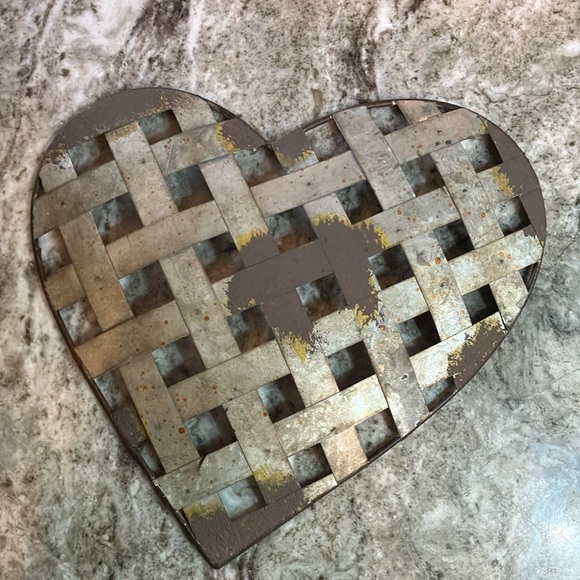 Accents Distressed Vintage Look Heart Shaped Metal Wall Decor Poshmark